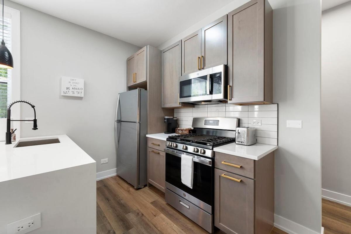 2 Bed & 3 Bath Chicago Condo Exteriör bild