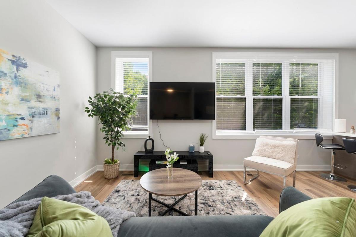 2 Bed & 3 Bath Chicago Condo Exteriör bild