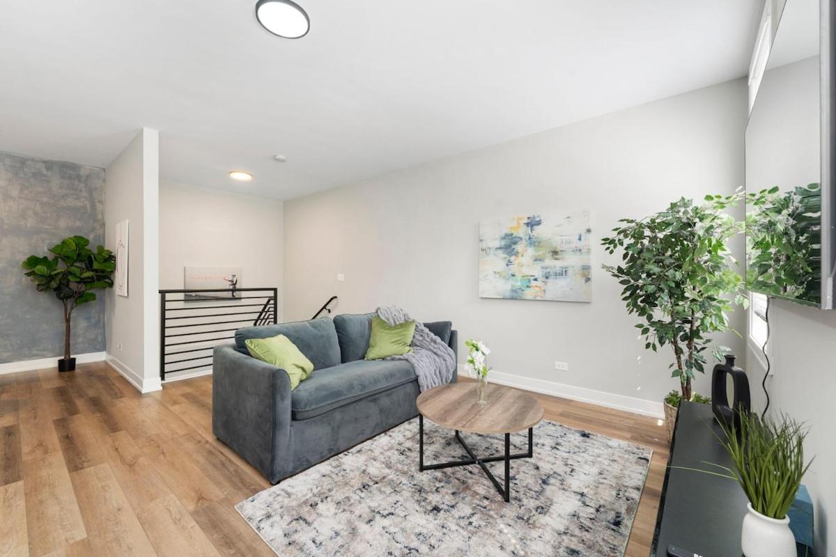 2 Bed & 3 Bath Chicago Condo Exteriör bild