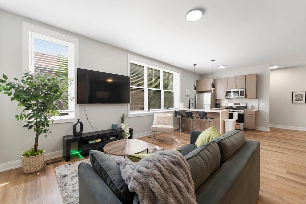 2 Bed & 3 Bath Chicago Condo Exteriör bild